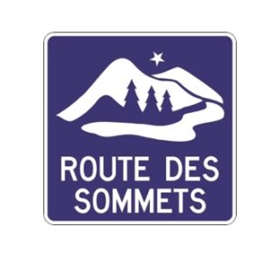 Panneau d'acheminement vers la route ou le circuit touristique