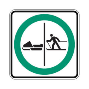 Trajet obligatoire séparé pour motoneigistes et skieurs de fond