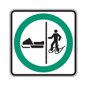 Trajet obligatoire séparé pour motoneigistes et raquetteurs