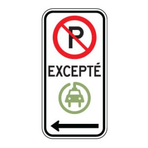 Espace de stationnement réservé aux véhicules électriques à gauche