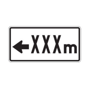 Panonceau de direction avec distance